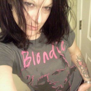 Meet your Posher, Shelly